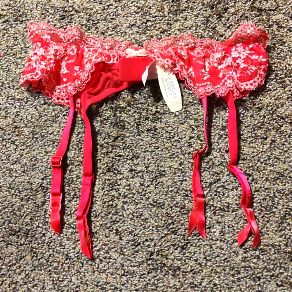 Victoria's Secret XS/S Garter Belt Hot Pink Lace